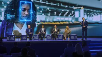 Durante la Cumbre Global del WTTC en Malta, especialistas debatieron cómo la biometría y la identidad digital transformarán los cruces fronterizos.