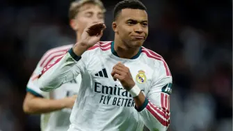 Real Madrid golea 4-1 al Sevilla con doblete de Mbappé