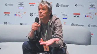 Emmanuel Carrère en la FIL Monterrey.