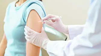 La campaña para aplicar la vacuna contra la Influenza y Covid-19 terminará el 02 de abril de 2027

Para más información del tema, visita: https://www.eleconomista.com.mx/los-especiales/vacunas-aplicaran-temporada-invernal-2026-20261021-839581.html

¡Síguenos en nuestras redes sociales para mantenerte informado! 

Twitter: https://twitter.com/eleconomista 
Sitio web: https://www.eleconomista.com.mx/ 
Facebook: https://www.facebook.com/ElEconomista.mx 
Instagram: https://www.instagram.com/eleconomistamx 

#ElEconomista #EETV #LosEspeciales