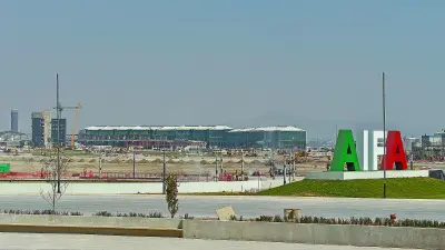 ZUMPANGO, ESTADO DE M…XICO, 02FEBRERO2022.- Los avances de las obras del Aeropuerto Internacional FÈlipe ¡ngeles (AIFA) se encuentran en un 87 por ciento aproximadamente a 48 dÌas de ser inaugurado. Dentro de las obras se encuentran la terminal intermodal de transporte terrestre; terminal de pasajeros y pistas de aterrizaje. 
FOTO: MARIO JASSO/CUARTOSCURO.COM