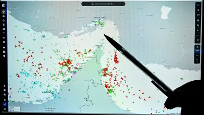 Monitoreo satelital del Estrecho de Ormuz.