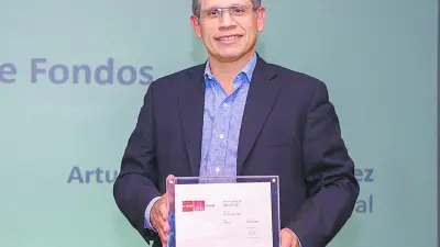 Arturo Orozco, director general de Value Operadora de Fondos recibio el reconocimiento Morningstar