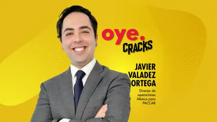 En este episodio de Oye.Cracks hablamos sobre el presente y futuro del transporte de carga en México, una industria clave para la economía y la competitividad del país.
Nos acompaña Javier Valadez Ortega, director de operaciones en México para PACCAR, quien comparte la visión de Kenworth sobre los grandes cambios que están transformando al sector: desde la descarbonización del transporte hasta la digitalización y el uso de inteligencia artificial en la logística.
Un análisis sobre cómo evolucionará el transporte de carga en México en los próximos diez años y qué oportunidades se abren para la industria.
¡No te lo pierdas!
