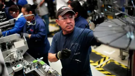 El presidente de la Conasami comentó que esta investigación se desarrolla con la colaboración del Instituto de Investigaciones Económicas de la Universidad Nacional Autónoma de México. Foto EE: Archivo