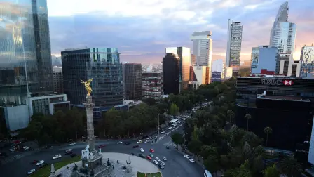 En el penúltimo mes de gobierno del expresidente Andrés Manuel López Obrador, la inversión fija finalmente tuvo un comparativo anual negativo