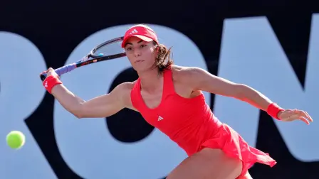 Elina Avanesyan, tenista.