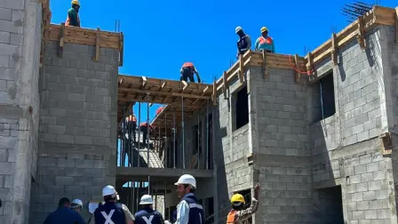 Construcción de vivienda de la Conavi en Cabo San Lucas