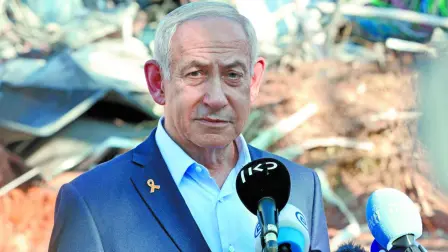 Hamás ha insistido repetidamente en exigir la retirada israelí de Gaza y una recuperación de la gestión de la ayuda humanitaria por parte de la ONU.

Para más información del tema, visita: https://www.eleconomista.com.mx/internacionales/netanyahu-dispuesto-negociar-alto-fuego-permanente-gaza-20250710-767650.html

¡Síguenos en nuestras redes sociales para mantenerte informado!

Twitter: https://twitter.com/eleconomista 
Facebook: https://www.facebook.com/ElEconomista.mx
Instagram: https://www.instagram.com/eleconomistamx
LinkedIn: https://www.linkedin.com/company/el-economista/

#ElEconomista #EETV