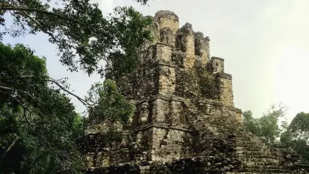 Zona arqueológica Muyil.