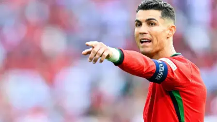 El cinco veces galardonado Balón de Oro sufrió una lesión en los isquios durante un partido del campeonato saudita el 28 de febrero.