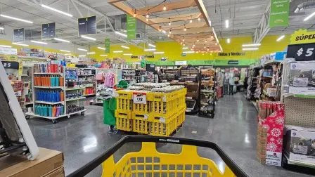 Cuenta con 16 tiendas en el país.