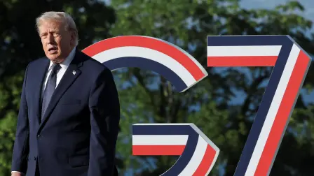 El presidente Donald Trump se reunió el lunes con los líderes mundiales en la cumbre del ‌Grupo de los Siete.