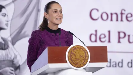 La presidenta Claudia Sheinbaum en su conferencia de prensa matutina en Palacio Nacional.