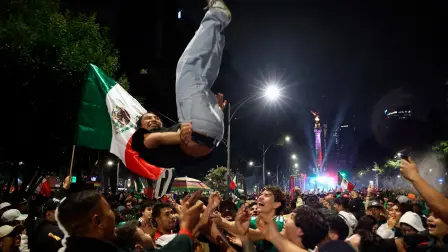 Aficionados de futbol salieron a las calles de la capital el pasado miércoles el triunfo de México frente a Corea del Sur en la Segunda Jornada de la Fase de Grupos del Mundial 2026.