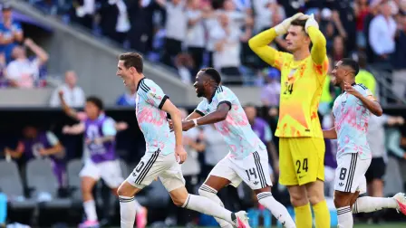Soccer Football - FIFA World Cup 2026 - Round of 16 - United States v Belgium - Seattle Stadium, Seattle, Washington, U.S. - July 6, 2026 Belgium's Hans Vanaken celebrates scoring their third goal with Dodi Lukebakio and Youri Tielemans as Matt Freese of the U.S. looks dejected IMAGN IMAGES via Reuters/Blake Dahlin     TPX IMAGES OF THE DAY