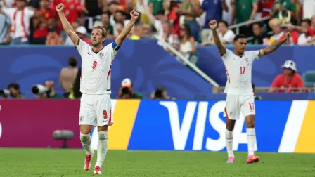 Harry Kane, de Inglaterra, celebra tras el partido, ya que Inglaterra se clasificó para las semifinales de la Copa Mundial.