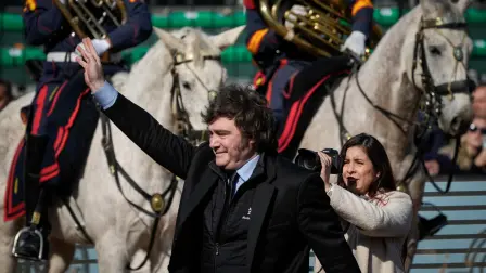 El presidente de Argentina, Javier Milei, asiste a la ceremonia de inauguración de la 138.ª exposición anual de la Sociedad Rural en Buenos Aires, Argentina.