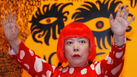 Yayoi Kusama, artista japonesa.