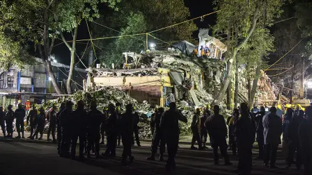 TERREMOTO MEXICO 19 DE SEPTIEMBRE 2017 - LABORES DE RESCATE POR LOS EQUIPOS DE RESCATE JAPONES EN EL MULTIFAMILIAR TLALPAN QUE COLAPSO POR EL TERREMOTO DEL 19 DE SEPTIEMBRE EN LA CDMX 19S19SCDMX GILBERTO MARQUINA