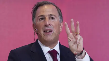 CIUDAD DE MÃ‰XICO, 07MARZO2018.- JosÃ© Antonio Meade, candidato de la Alianza "Todos por MÃ©xico", participÃ³ en el Congreso Nacional de IngenierÃa Civil MÃ©xico 2018. FOTO: ISAAC ESQUIVEL /CUARTOSCURO.COM