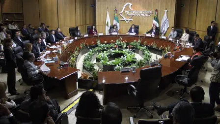 CIUDAD DE MÃ‰XICO, 11ENERO2018.- Con la ausencia de los representantes de Morena, Partido del Trabajo y Encuentro Social, los partidos polÃticos PRI, PAN, PRD, PVEM, Movimiento Ciudadano y Partido Humanista, firmaron un pacto de civilidad ante el Instituto Electoral local, con miras a la elecciÃ³n de julio de este aÃ±o.  FOTO: ISAAC ESQUIVEL /CUARTOSCURO.COM