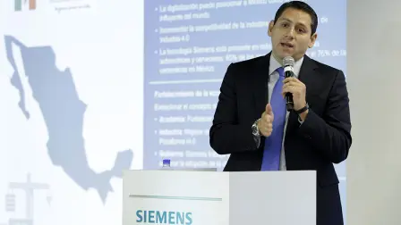IVAN PELAYO, VICEPRESIDENTE DIGITAL FACTOR, PROCESS INDUSTRIES AND DRIVES DE SIEMENS, DURANTE EL ANUNCIO DEL DESARROLLO DE  UN NUEVO MOTOR DESARROLLADO EN SU TOTALIDAD EN MEXICO, EL SOMOTICS SD200 NEMA, SERA PRESENTADO FISICAMENTE EN LA HANNOVER MESSE 2018, FERIA DE TECNOLOGIA E INNOVACION QUE CONTARA CON 240 EMPRESAS MEXICANAS. FOTO: ZULLEYKA HOYO