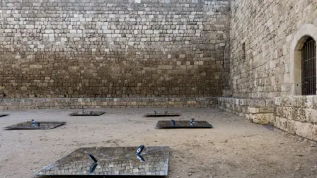 Vista de la instalación de Pablo Dávila en Citadell de Trípoli.