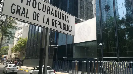 CIUDAD DE MÃ‰XICO, 23ABRIL2018.- Lo que fue la sede central de la PGR, ubicada en Reforma 211,  fue declarado inservible tras el sismo del 19 de septiembre de 2017, la instituciÃ³n ha seÃ±alado que concentrarÃ¡ sus actividades en una nueva sede ubicada en avenida Insurgentes. FOTO: MOISÃ‰S PABLO /CUARTOSCURO.COM