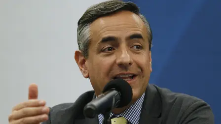 CIUDAD DE MEXICO, 16 DE ABRIL DE 2019.- CONFERENCIA DE PRENSA OFRECIDA POR LA ANADE, EN LA QUE ESTUVIERON PRESENTES, SU PRESIDENTE, ANDRES OJEDA CUEVAS, JORGE SALES, COORDINADOR DEL COMITE DE DERECHO LABORAL Y JAIME BUSTAMANTE, VICECOORDINADOR DEL COMITE DE DERECHO LABORAL.EN LA IMAGEN, JORGE SALESFOTO: DANIEL SANCHEZ