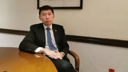 Chee Hong Tat trabajó directamente con el padre del Singapur moderno, Lee Kuan Yew. Foto: Especial.
