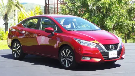 El Versa 2020, de Nissan, es el modelo más avanzado y con una nueva plataforma, que sólo mantiene este reconocido nombre de la automotriz japonesa. Foto EE: Cortesía