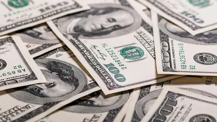 El peso perdió 3.80 centavos contra el dólar que equivalen a 0.19 por ciento. Foto EE: Archivo