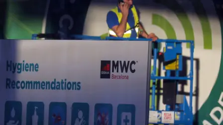 El MWC, que inicialmente debía celebrarse en la Fira de Barcelona entre el 24 y el 27 de febrero, es el mayor congreso de tecnología del mundo.