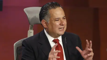 Santiago Nieto, titular de la Unidad de Inteligencia Financiera de la SHCP. Foto EE: Hugo Salazar