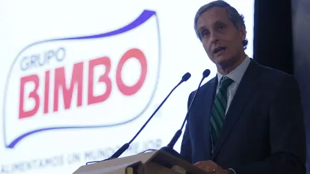 CIUDAD DE MEXICO, 20 DE AGOSTO DE 2019.- GRUPO BIMBO PRESENTO LA CAMPAÃ‘A #SINDEJARHUELLA EN LA QUE MODIFICO EL PLASTICO DE SUS EMPAQUES DE TODOS SUS PANES CON TECNOLOGIAS SUTENTABLES Y EN DONDE SU PRESIDENTE Y DIRECTOR GENERAL, DANIEL SERVITJE, ASEGURO EL AUMENTO DE SUS VENTAN DEBIDO A LA MODIFICACION DE SUS EMPAQUES Y ACERCARSE A OTRO SECTOR DE LA POBLACION. EN LA CONFERENCIA ESTUVIERON PRESENTES, DANIEL SERVITJE, PRESIDENTE Y DIRECTOR GENERAL DE GRUPO BIMBO, LA JEFA DE GOBIERNO DE LA CIUDAD DE MEXICO, CLAUDIA SHEINBAUM, DOLORES BARRIENTOS, DE ONU MEDIO AMBIENTE, MARIO MOLINA, PREMIO NOBEL DE QUIMICA Y ANNE-MARIE DELORT,  DIRECTORA DE INVESTIGACION DE LA UNIVERSIDAD CLERMONT FERRAND.EN LA IMAGEN, DANIEL SERVITJEFOTO: DANIEL SANCHEZ