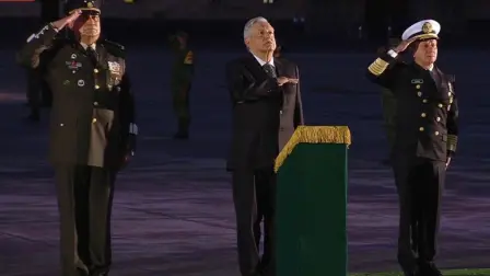 Fotos: Gobierno de México y Reuters.