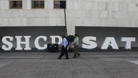 MEXICO.CIUDAD DE MÉXICO. 04 ABR2019. EL SAT INVITO A REALIZAR LA DECLARACION ANUAL 2018 ESTE MES DE ABRIL EL EVENTO ESTUVO ENCABEZADO POR LA JEFA DEL SAT, MARGARITA RIOS FARJAT ACONPAÑADA POR KATIA ARROYO ARRIOLA,  TITULAR DE LA ADMINISTRACIÓN GENERAL DE SERVICIO AL CONTRIBUYENTE; HECTOR VAZQIEZ LUNA, DE LA ADMINISTRACION GENERAL DE RECAUDACION Y JUAN PABLO DE BOTTON FALCON, DE LA ADMINISTRACION GENERAL DE PLANEACION.FOTO: ROSARIO SERVIN