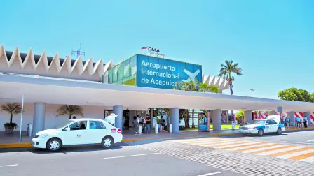 Grupo Aeroportuario del Centro Norte, administrador del aeropuerto de Acapulco, ha tenido un rendimiento favorable en la Bolsa. Foto EE: Aarchivo