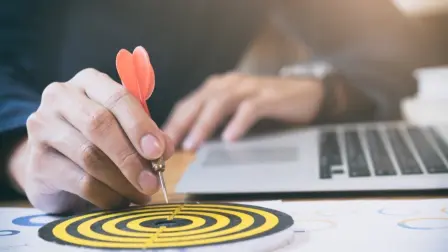 Subcontratación, teletrabajo y NOM-035, normas a las que hay que dar seguimiento. Foto: Shutterstock