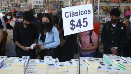 La Feria Internacional del Libro en el Zócalo es de entrada libre y se realiza anualmente para promover la lectura entre la población. Foto EE: Eric Lugo