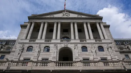 Bank of England rises intrest rate to 1.75% as inflation hits 13%