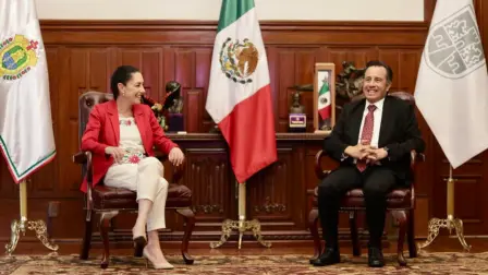 Claudia Sheinbaum, jefa de gobierno de la Ciudad de México se reunió con el gobernador veracruzano, Cuitláhuac García Jiménez. Foto EE: Cortesía Twitter