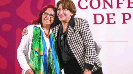 CIUDAD DE M…XICO, 15AGOSTO2022.- AndrÈs Manuel LÛpez Obrador, Presidente de MÈxico; Ricardo Sheffield Padilla, titular de Profeco, y Delfina GÛmez, secretaria de EducaciÛn P˙blica, durante la maÒanera en Palacio Nacional. El mandatario iniciÛ hablando de los trabajos de rescate de los mineros del pozo de carbÛn El Pinabete, y de la jornada de violencia que vivieron ciudades como Ciudad Ju·rez y Tijuana, asegurando que medios como Reforma habÌan aprovechado para exagerar los hechos en la cantidad de personas muertas por estos hechos.FOTO: MOIS…S PABLO/CUARTOSCURO.COM