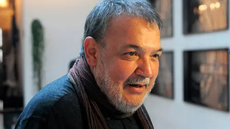 La obra de Francisco Castro Leñero forma parte de numerosos acervos, entre los que se encuentran el Museo de Arte Moderno de Nueva York, el Museo Tamayo Arte Contemporáneo, la Fundación Jumex, el Museo José Luis Cuevas y el Centro Cultural Arte Contemporáneo.