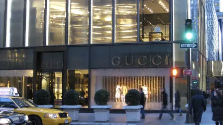 Gucci atravesó una crisis de quiebra y muerte, pero hoy es de las más importantes en el mundo