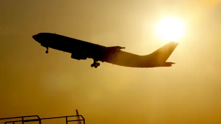 A Japan Airlines' aircraft takes off at Haneda international airport in Tokyo October 19, 2009. Creditors of Japan Airlines Corp have rejected the struggling carrier's restructuring plan and are pushing for a cut in debt waivers and details of the use of state funds, a source familiar with the matter said.   REUTERS/Issei Kato (JAPAN TRANSPORT BUSINESS EMPLOYMENT)
