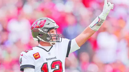 FILES-AMFOOT-NFL-TELEVISION-BRADY-FOX-MEDIA