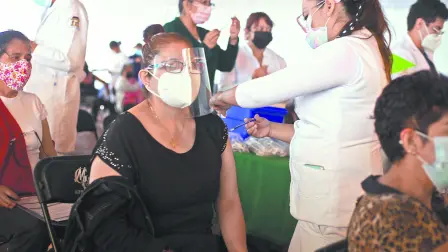 vacuna contra covid 19se aplico la segunda dosis de vacunas  en ciudad universitaria-ELR