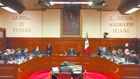 Este martes, la Suprema Corte declaró la invalidez de un párrafo del artículo 10 y cinco del 43 Código Militar de Procedimientos Penales. Foto: Especial